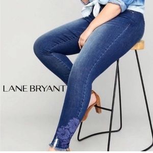 Lane Bryant 24 super stretch mid-rise skinny jeans w/ floral lace ankle